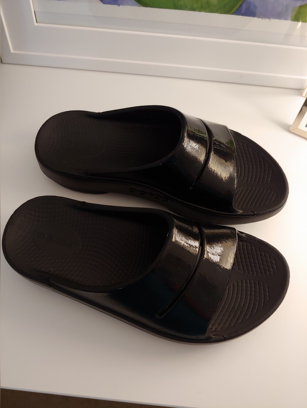OOFOS Women’s Black Patent Slide Sandals